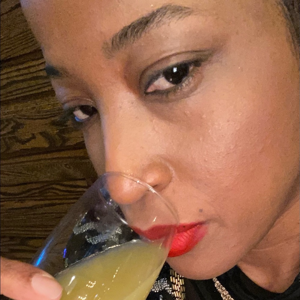 Meet your Posher, Latoya